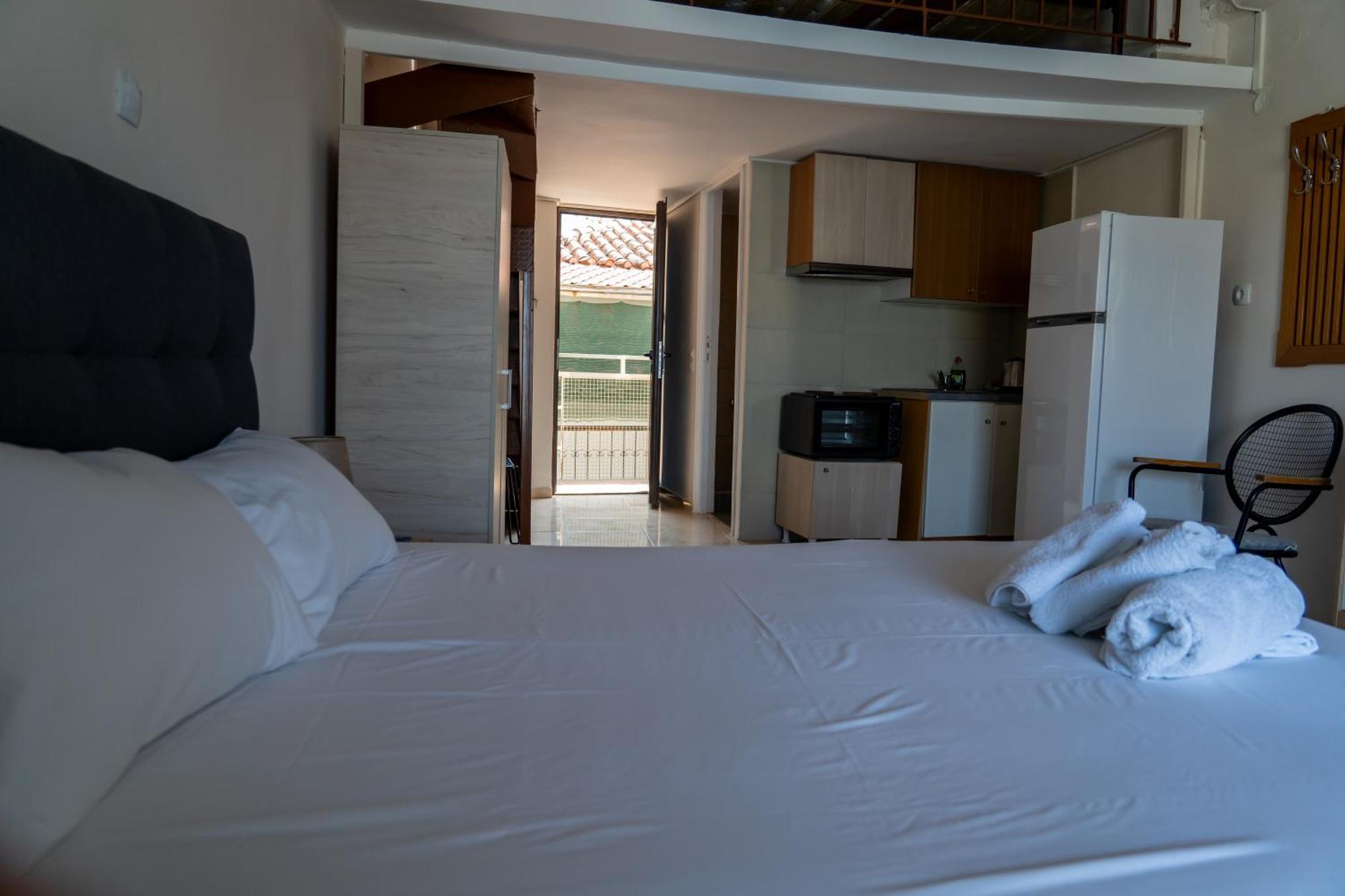 Prego Living Apartments Vathi  ภายนอก รูปภาพ