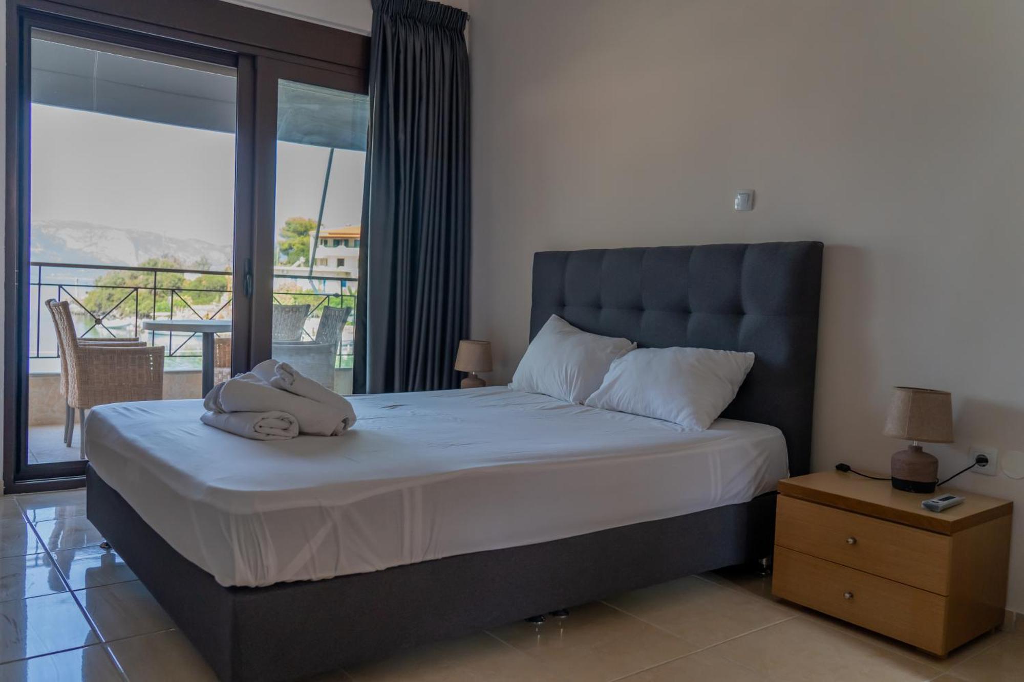Prego Living Apartments Vathi  ภายนอก รูปภาพ